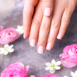 Express Manicure at OSLO image